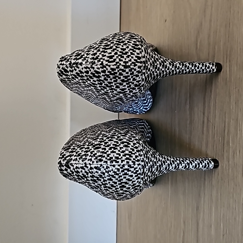 Alfani step flex heel, 10 m, material texture black, white, slim silver line